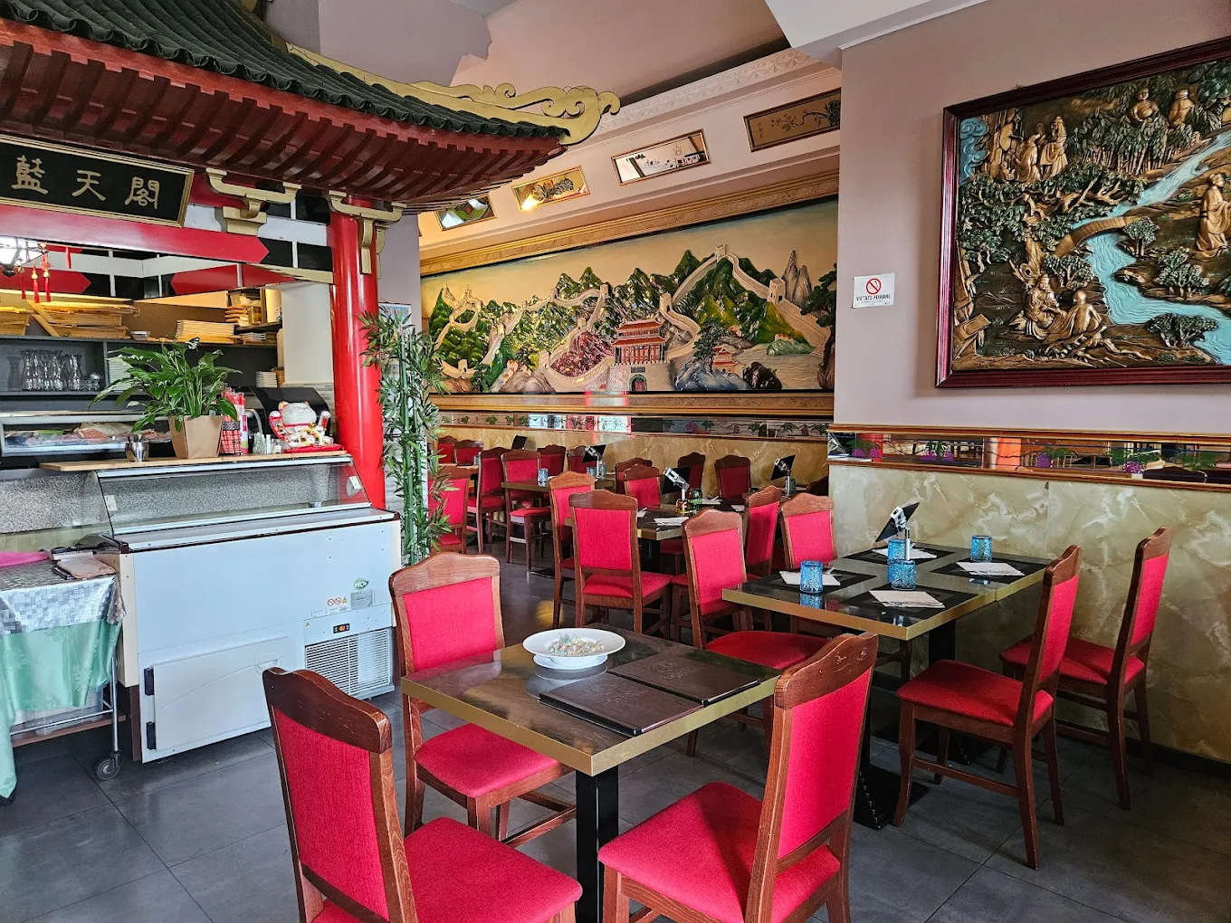 Interno del ristorante Cielo Azzurro